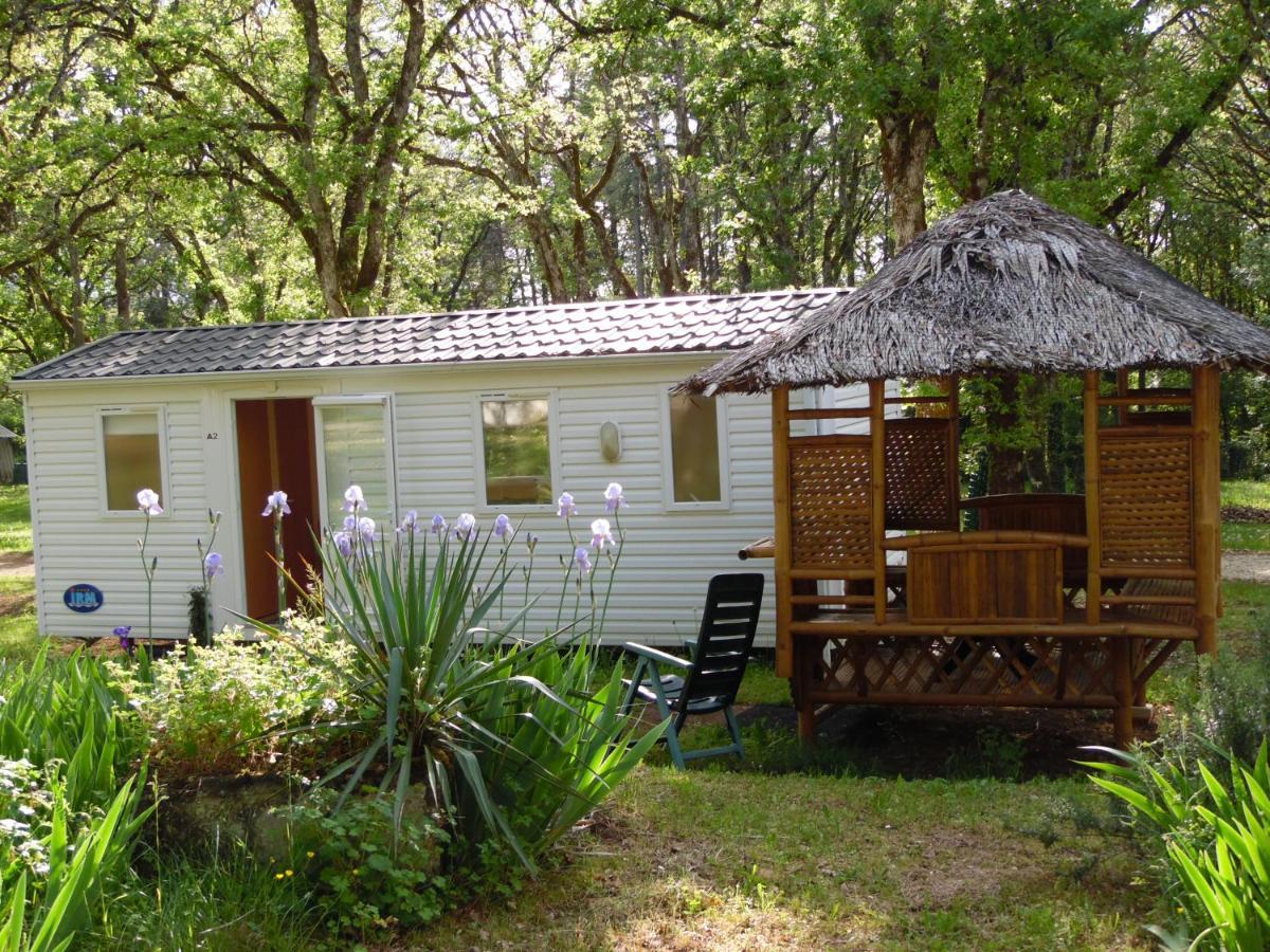 Camping Les Paillotes Payrac Екстериор снимка