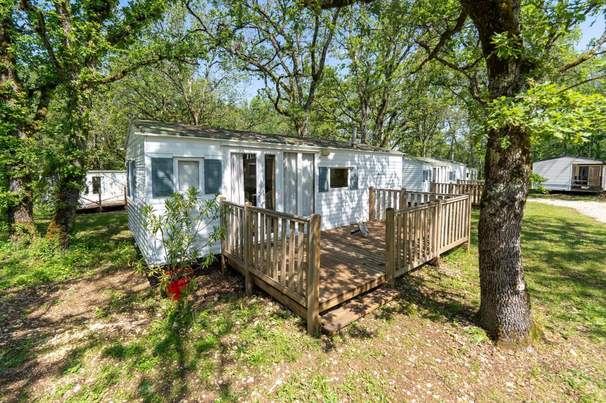 Camping Les Paillotes Payrac Екстериор снимка