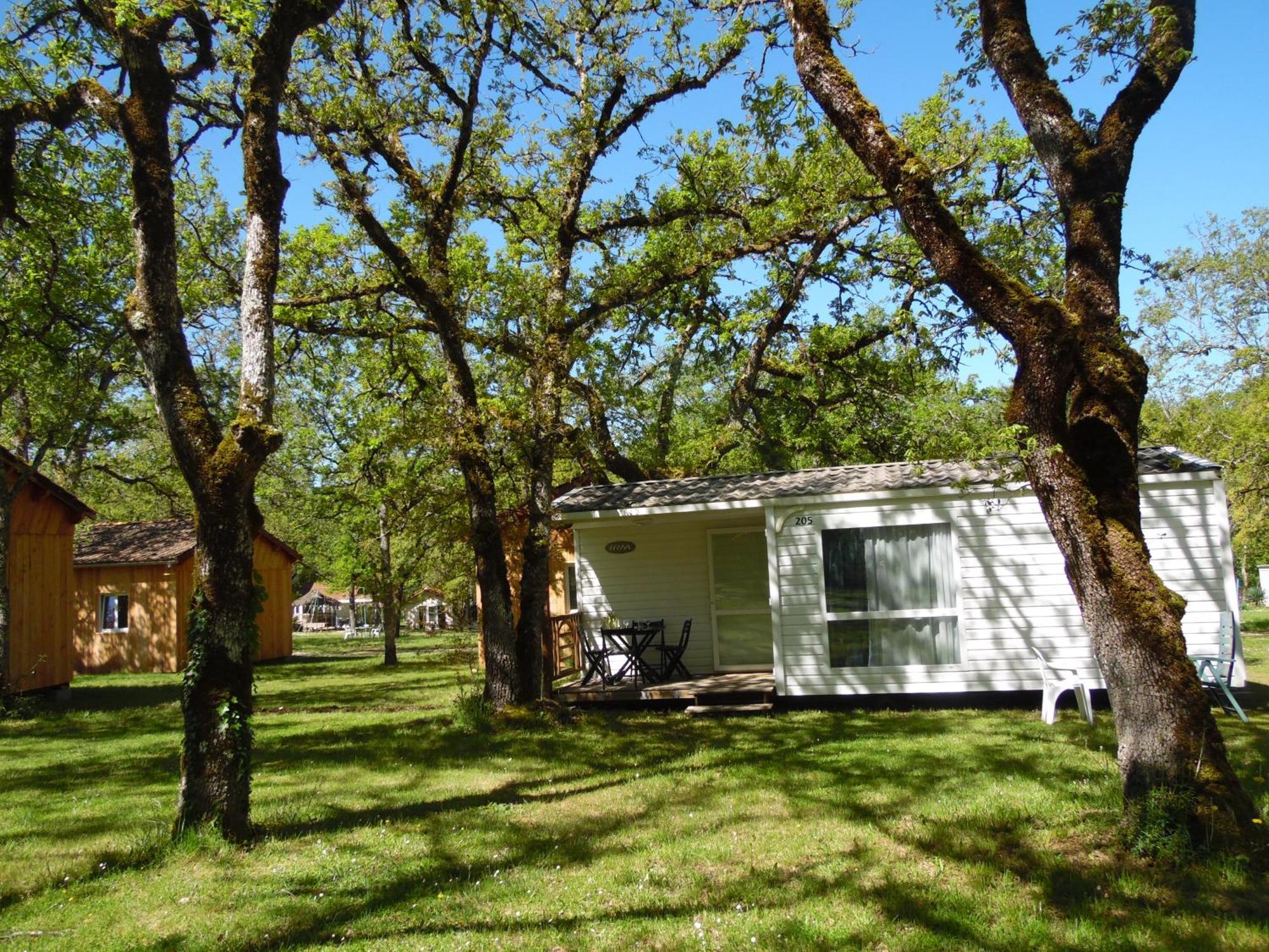 Camping Les Paillotes Payrac Екстериор снимка
